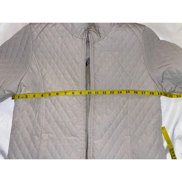Vantage Diamond Puffer‎ Jacket in Cream - Size M - Classic fit - Picture 8 of 12